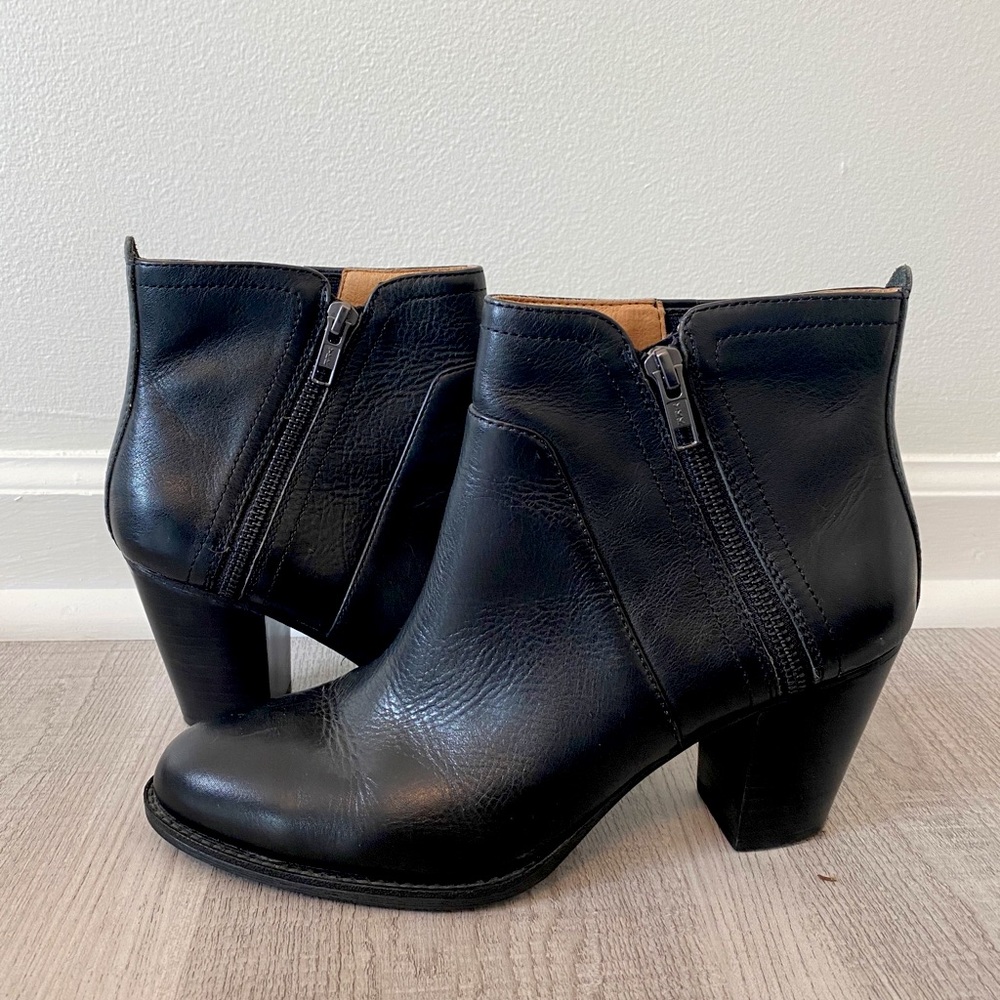 Black Leather Heeled Boots